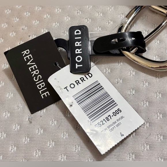 🖤🤎 Torrid size 4X Black and Brown Reversible Belt - Picture 3 of 4